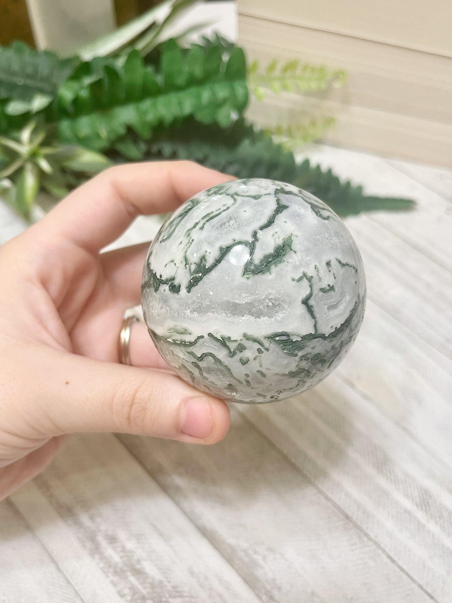sm moss agate sphere