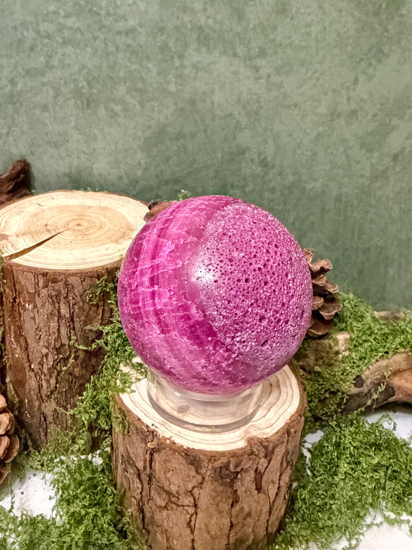 raw ruby sphere (stripes)