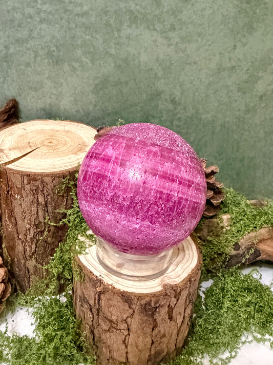raw ruby sphere (stripes)