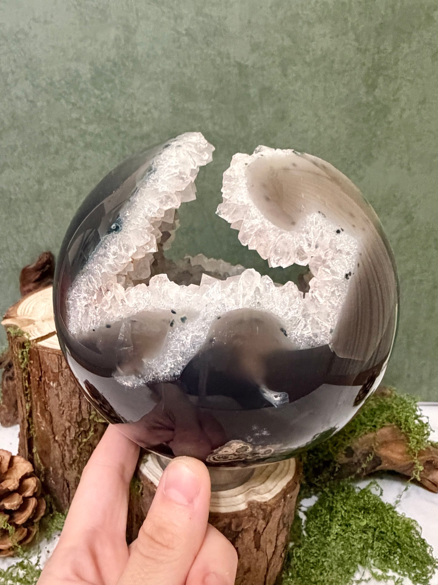 LG druzy agate sphere