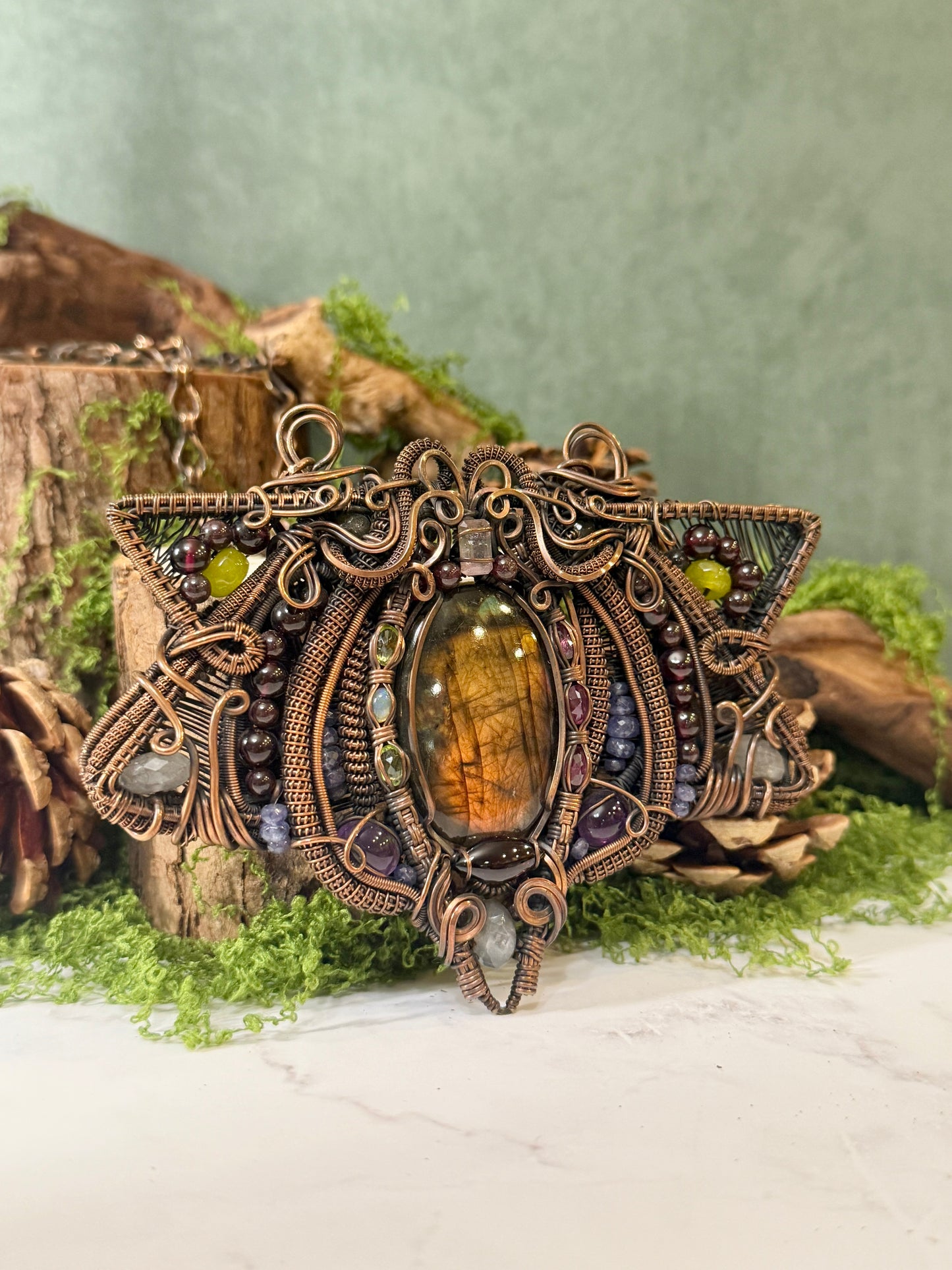 amelia the amulet