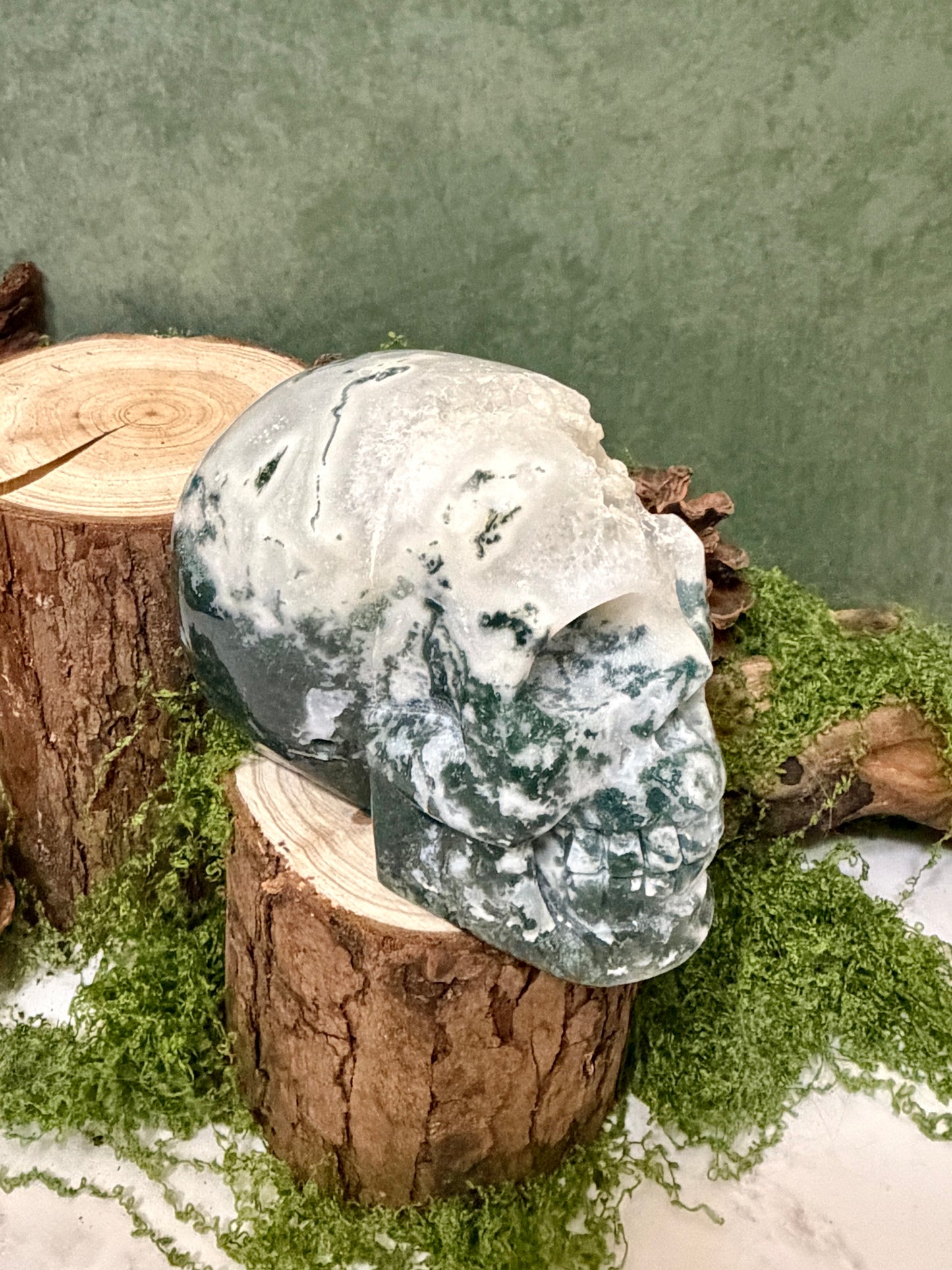 moss agate skull (head wound harry)