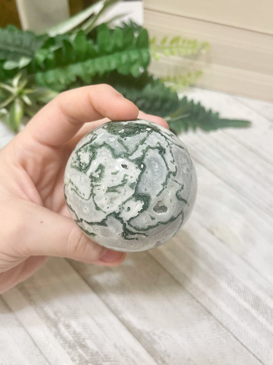 sm moss agate sphere