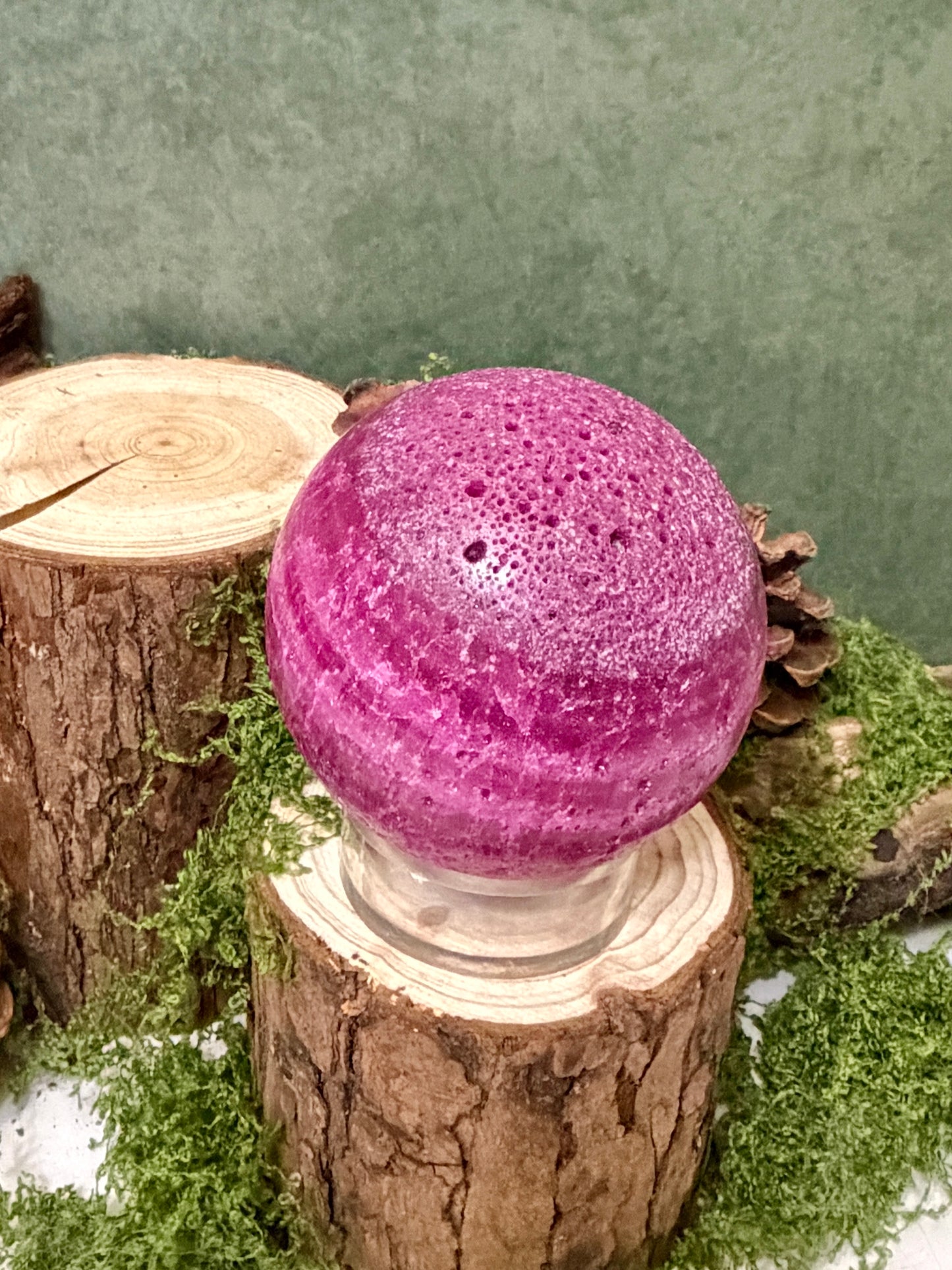 raw ruby sphere (stripes)