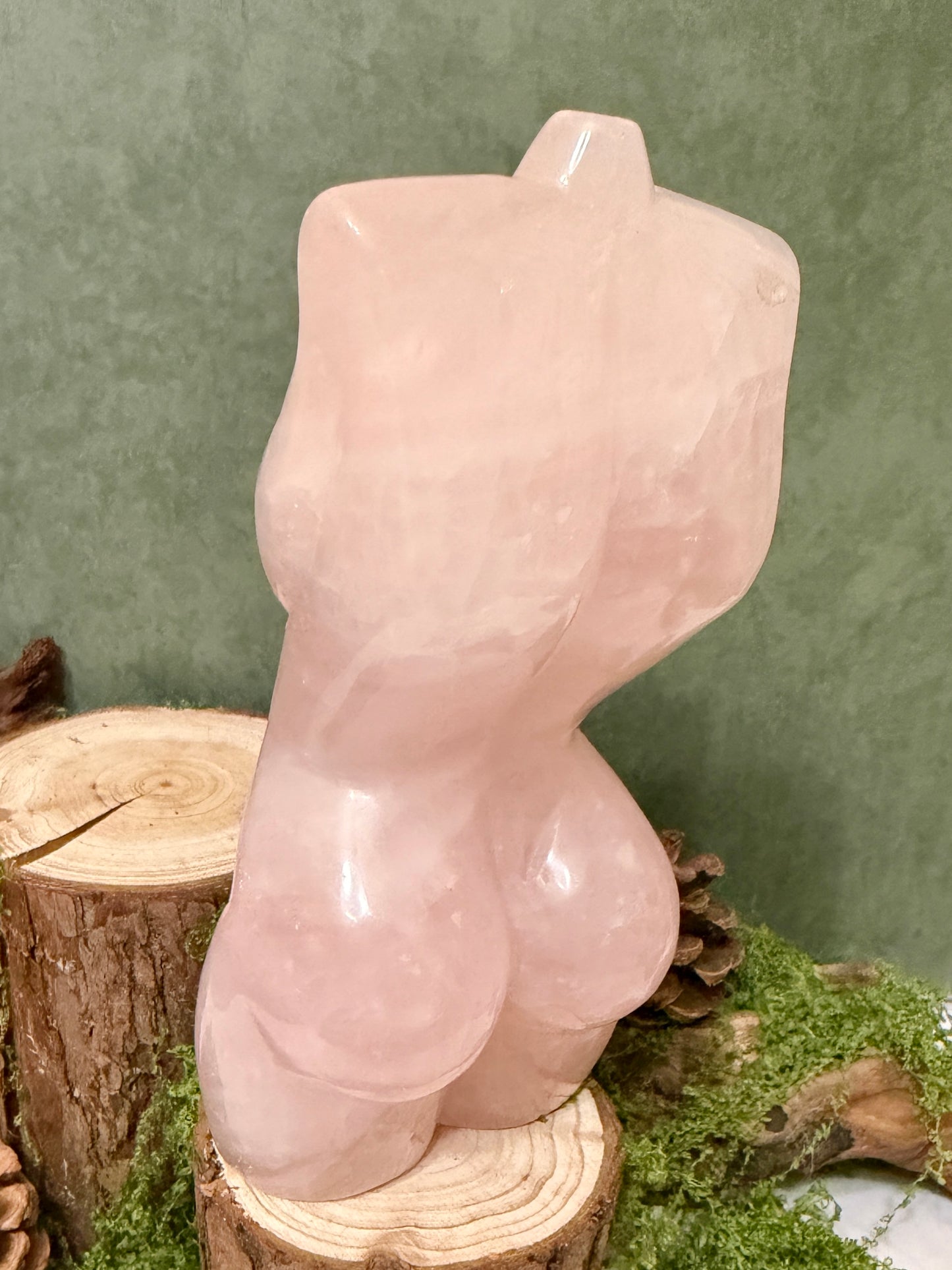 LG rose quartz goddess