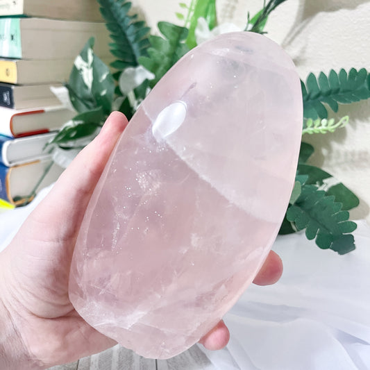 rose quartz free form (LG)