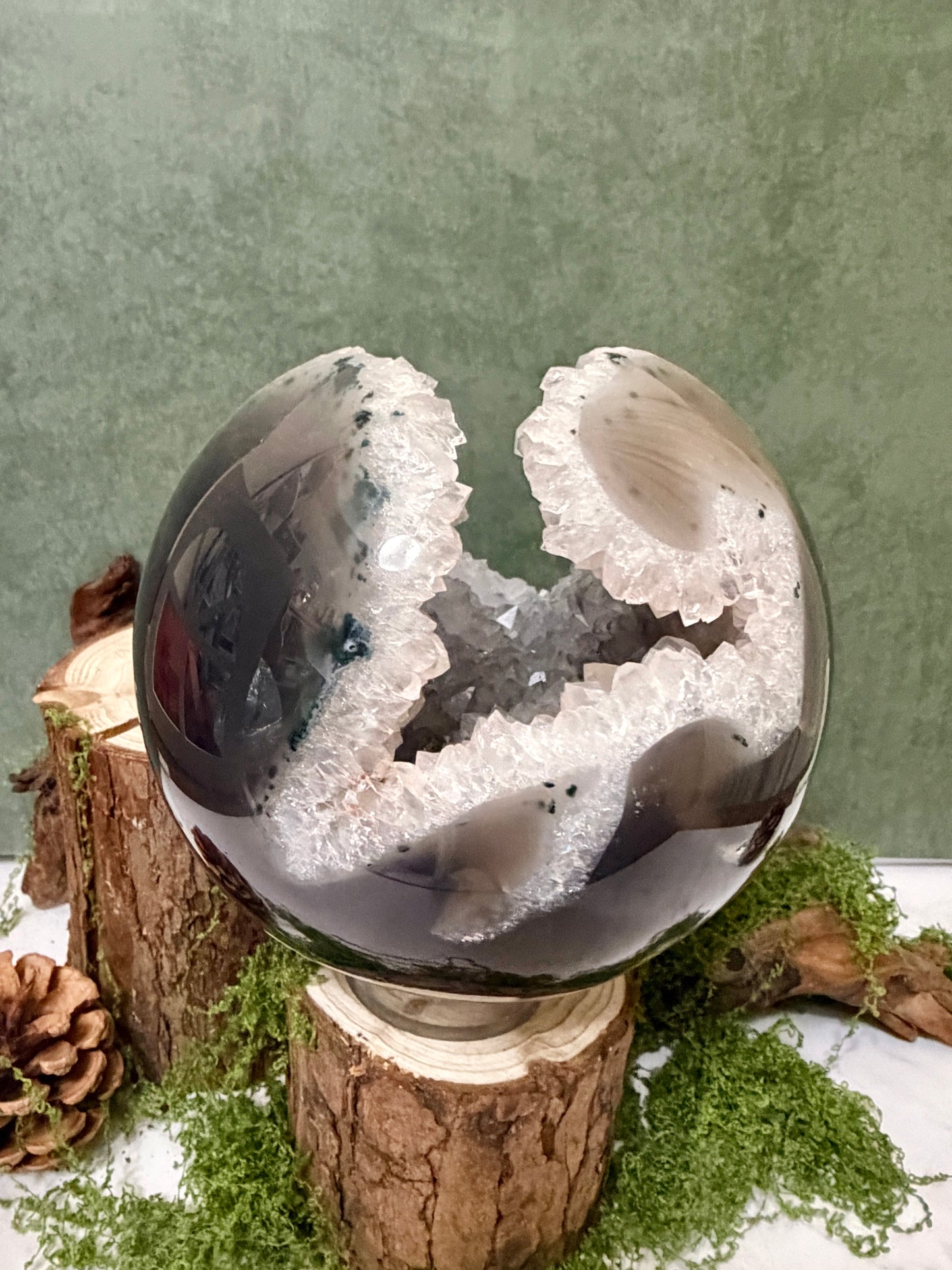 LG druzy agate sphere