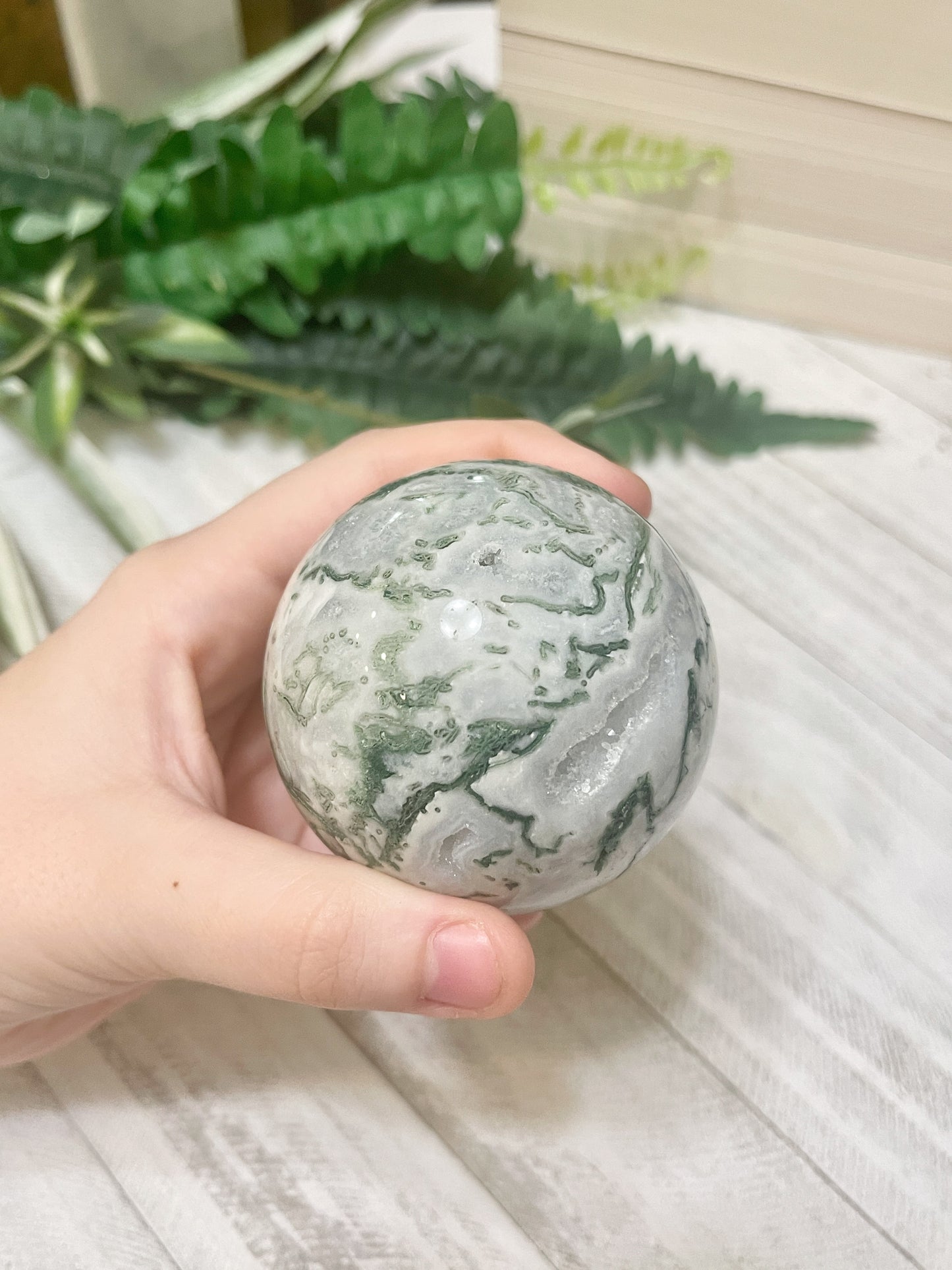 sm moss agate sphere