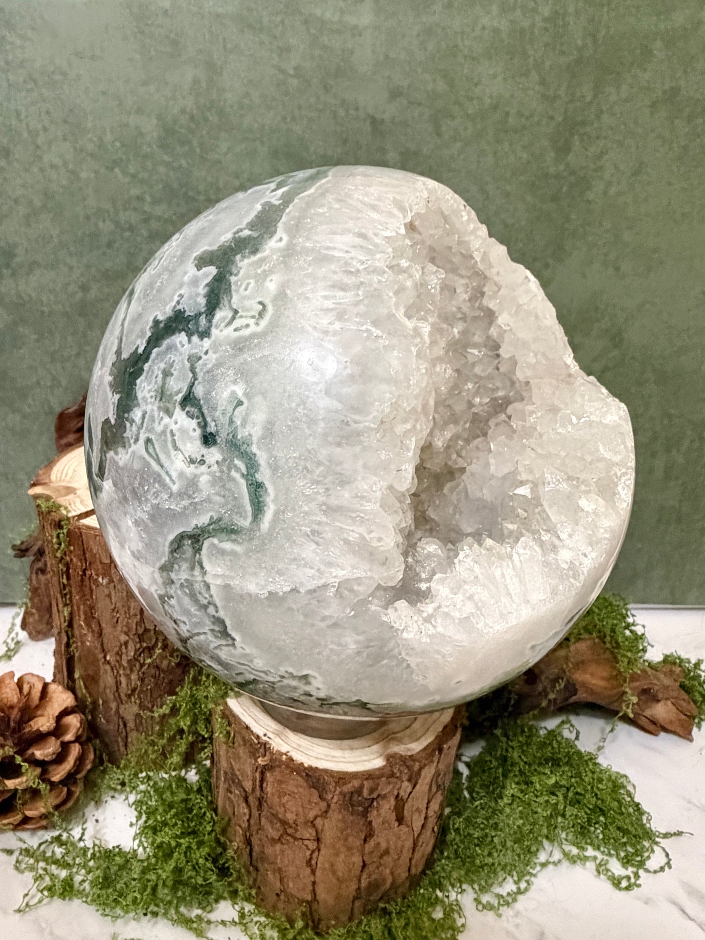 XLG moss agate sphere with druzy pockets